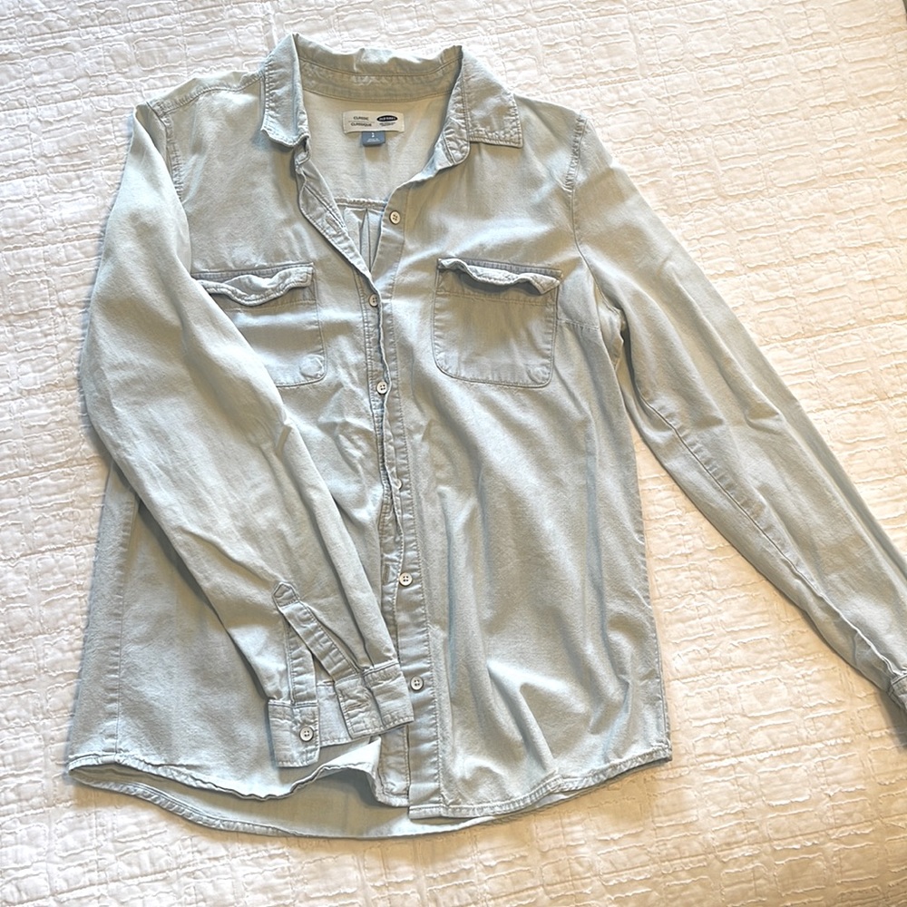 Women’s old navy classic fit chambray